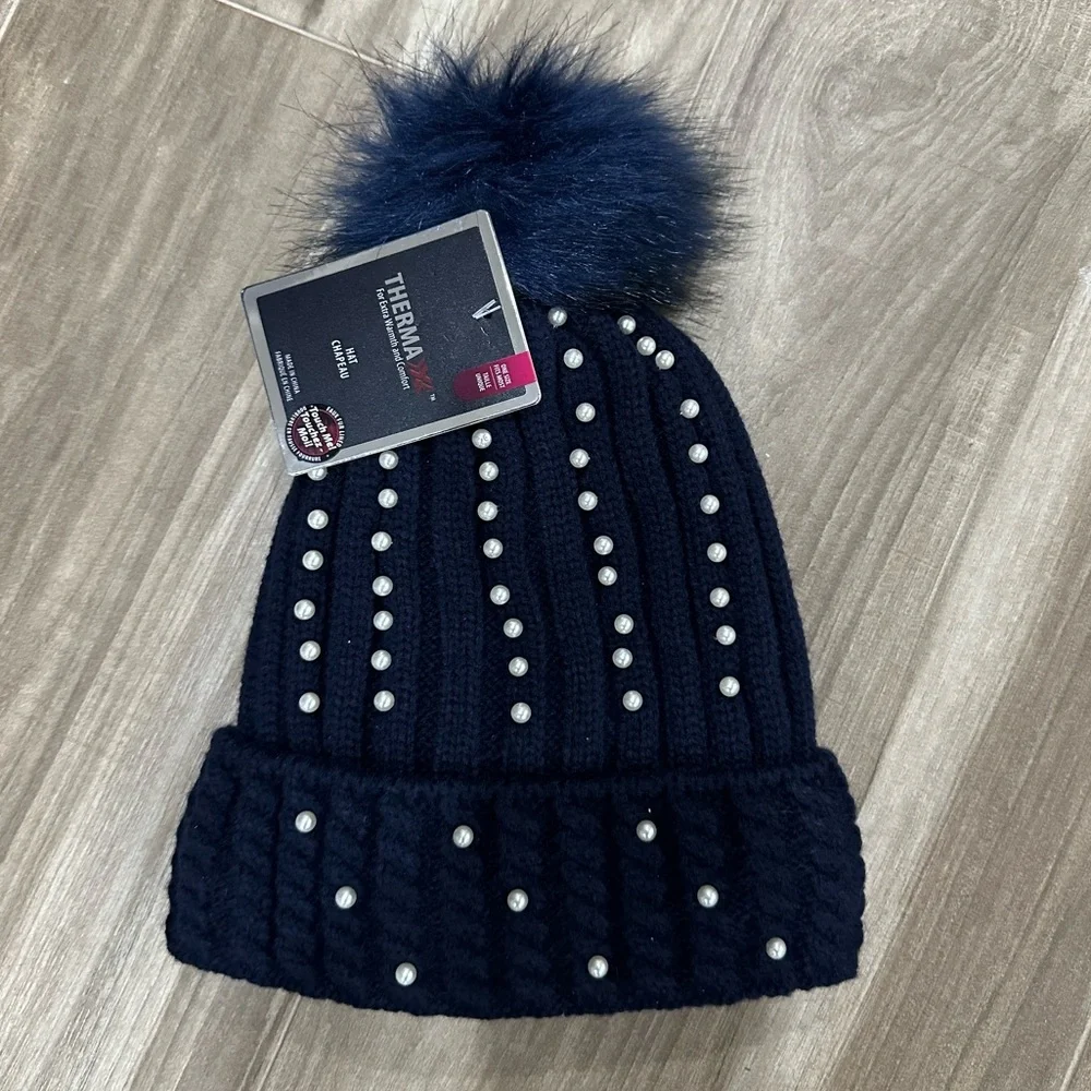 New With Tags! Warm knit Pompom hat with pearls. Soft velour lining. Blue